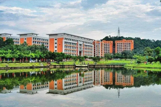 廣東省廣州城市理工學(xué)院行政樓